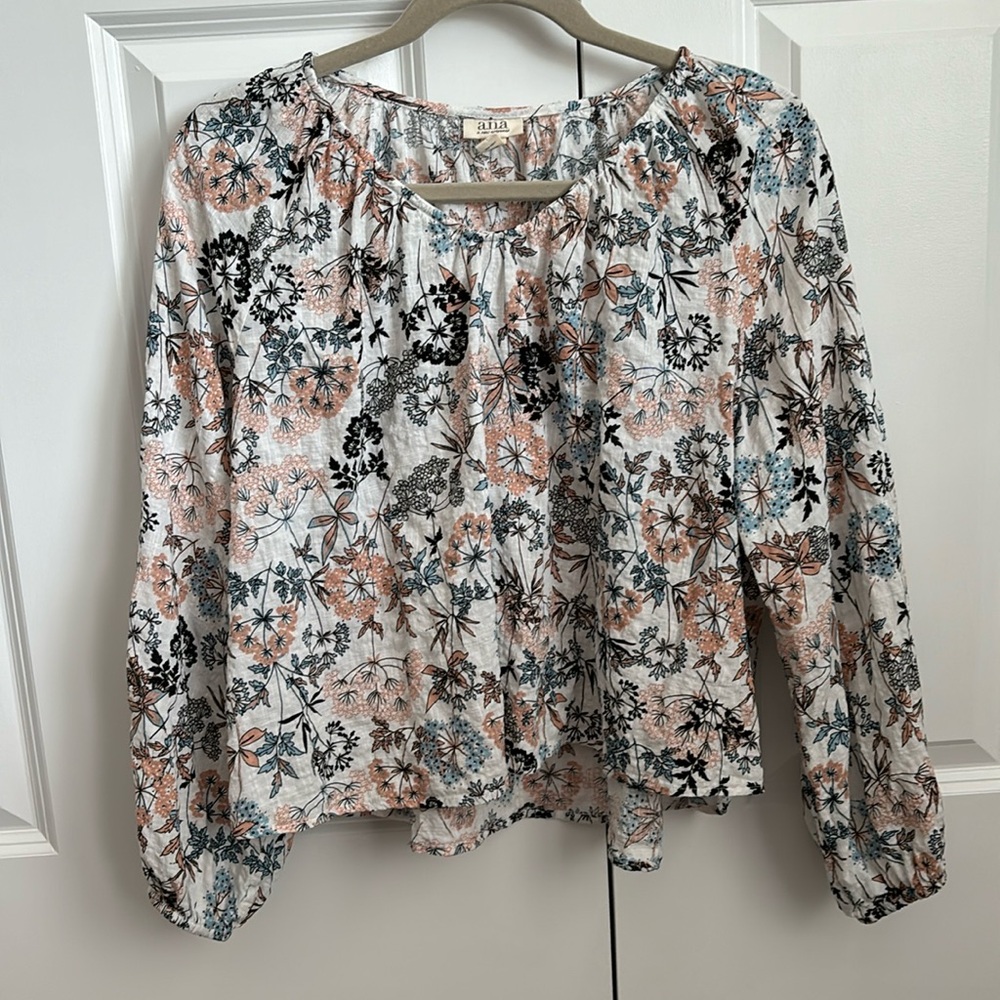 Light Floral Loose Long Sleeve Blouse